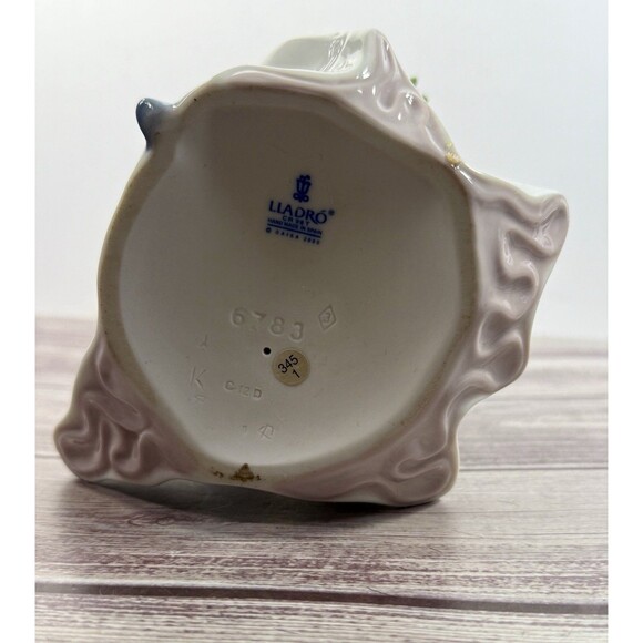 Lladro BLACK LEGACY Winds Of Romance #6783 Brisa Romántica MINT Love Woman - Picture 7 of 16